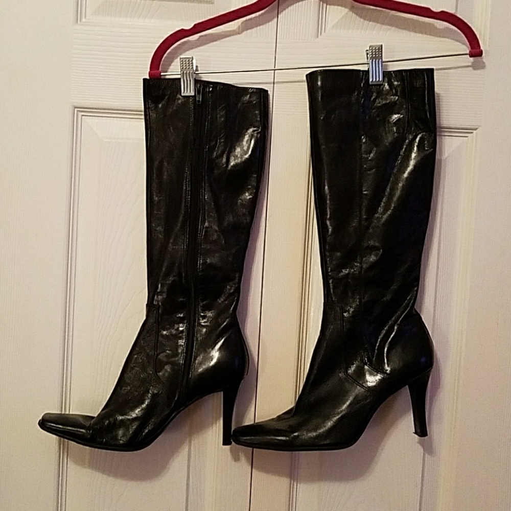 Nine West Black Zippered Leather